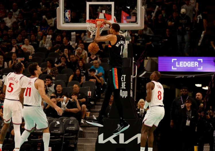 开云体育app-周一竞彩篮球强档：马刺战绩彪炳 伦纳德或缺席